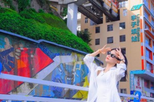 重庆李子坝拍照攻略最佳位置，重庆李子坝可以航拍吗？