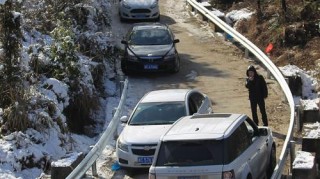 川藏线冬季旅游攻略_雪景路况及防滑建议，冬季走川藏线怎么样
