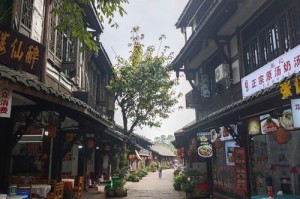 云南旅游人均费用明细_穷游与轻奢预算表？云南旅游人均多少钱？