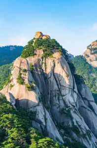 中国最值得爬得24座山