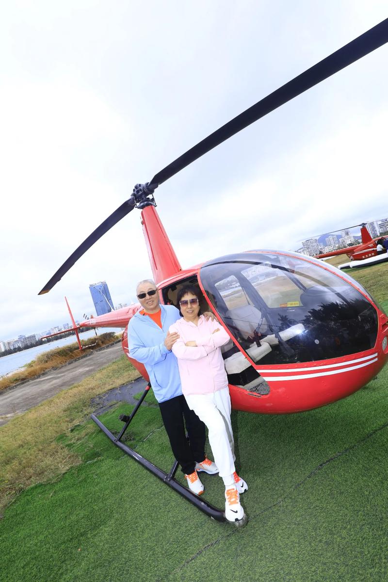 老年人购机票及酒店一起怎么预订?