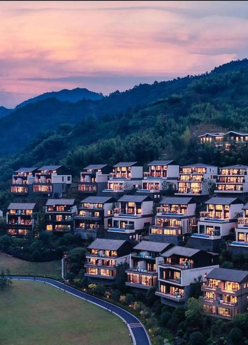 去峨眉山住哪里最方便,峨眉景区山上住宿推荐