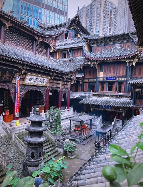 有哪些去重庆罗汉寺参观打卡的攻略?