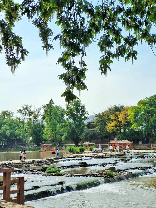 出去玩带多少钱才可以出去玩?