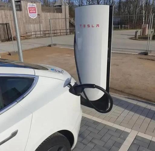 特斯拉“318”川藏公路沿途共建成11座特斯拉超级充电站