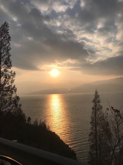 抚仙湖看日落最佳