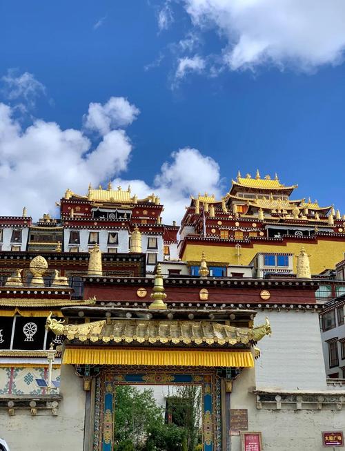 云南香格里拉旅游攻略:景点行程介绍