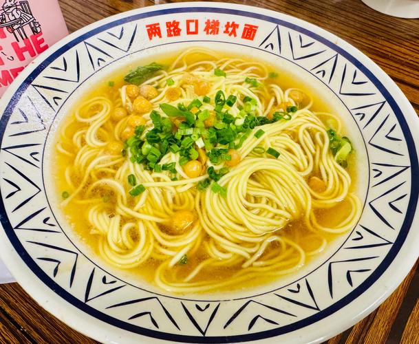 两路口有什么美食