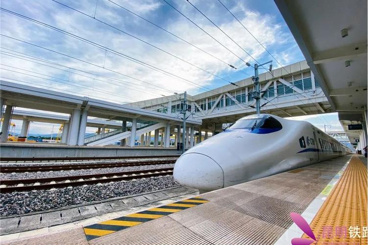 昆明离大理有多远